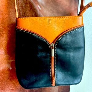 Vera Pelle Crossbody Bag Made in Italy Leather Zipper Front Nice